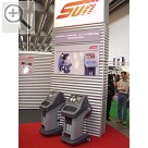 Messeimpressionen von der Automechanika 2004 Teil 4. Mit seinen Produkten der KoolKare Baureihe bietet SUN im Bereich des Klimaservice eine breite Produktpalette.  