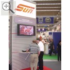 Messeimpressionen von der Automechanika 2004 Teil 4. Modis war stndig im Interesse der Besucher.  