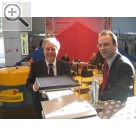 I.H.M. Internationlae Handwerksmesse 2005. Rolf Weinmann (li.), Inhaber Weinmann Werkstatt-Technik, holte Anfang des Jahres Holger Seeliger von der Firma Klawe zu sich.  