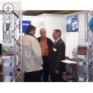 7. CARAT Leistungsmesse 2005 Jens Hhn (re.) im Vertrieb bei TEXA Deutschland war mit den Nachfragen im Bereich der LKW-Diagnosetechnik sehr zufrieden.  