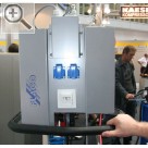 Automechanika 2006 in Frankfurt/Main Neben den Standard kann der FLACO Energo Kompaktverteiler mit RJ 45 Netzwerkanschluss ausgerstet werden.   