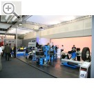 Automechanika 2006 in Frankfurt/Main Die Produktpalette von Giuliano umfat in erster Linie ein breites Spektrum an Wucht - und Montiermaschinen.  