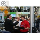 Automechanika 2006 in Frankfurt/Main Mike Wendt, Inlands-Vertriebsleiter MAHA Group, Karl Frey und Holger Schaub (v.re.n.li.).  