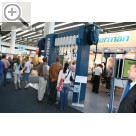 Automechanika 2006 in Frankfurt/Main Parallel zur Abgasabsaugung macht sich Nederman auch Gedanken zur Medienversorgung.   l, Fett, Benzin, div. Flssigk. - Spender stationr, Sulen, Abhngungen, Kabinette, Theken