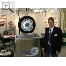 NordAuto 2007 Peter Komoll, Geschftsfhrer der TIRESONIC GmbH, die sich auf die Entwicklung und Herstellung von Ultraschall Radwaschmaschinen spezialisiert hat.  