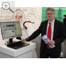 REIFEN Essen 2010 Hat seinen Onlinedienst um den Komplett-Werkzeugkatalog Tool-IS  von SW-Stahl erweitert - Hendrick Grths, Geschftsfhrer der TIP TOP Automotive GmbH in Anrchte.  