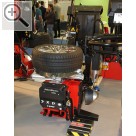 autopromotec 2013 Bologna John Bean Reifenmontiermaschine t 3000 2 mit 2 Montagegeschwindigkeiten und optionalem Radlift.  