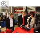 autopromotec 2015 Snap-on Equipment auf der Autopromotec 2015 - Colin Nutt bei der Vorfhrung der SUN Diagnosegerte.  