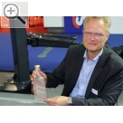 autopromotec 2015 Bei STENHOJ auf der Autopromotec 2015 - Risto Koskivuori mit einem Finnischen Feierabendwsserchen.  