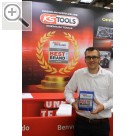 Impressionen von der Automechanika 2016. Marten Gnther und der PROFI WERKSTATT BEST BRAND AWARD 2016 fr KS Tools auf der Automechanika 2016. KSTOOLS 