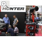 Impressionen von  der Automechanika 2016. Jens Bergler (li.) und weitere Spezialisten an der HUNTER HawkEye Fahrwerkvermessung.  