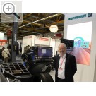 Autopromotec 2017 in Bologna. Bernhard Hoffmann, Product Manager im Bereich Wheel & Tyre Equipment, an der Radwuchtmaschine geodyna 8250p  