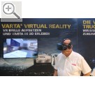 PV LIVE! 2017 Auf der PV LIVE! 2017: Walter Boess, CEMB, im VARTA VR ERLEBNIS - Blick zur Seite.  