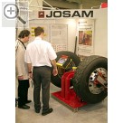 JOSAM Richttechnik GmbH auf der REIFEN 2004 in Essen. JOSAM prsentiert auf der REIFEN 2004 in Essen das NFZ Achs- und Fahrwerksmess-System truckaligner II. Josam Achsmessgerte NFZ