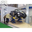 ZIPPO Lifts auf der Automechanika 2004 Flache, bodenaufliegende Doppel-Scherenhebebhne ZetaLift Zippo 