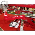 Messeimpressionen von der Automechanika 2004 Teil 3. CARBENCH, Spezialist fr den Bereich der Karosserie-Instandsetzung brachte ein neues 6 Koordinaten Messsystem nach Frankfurt.  