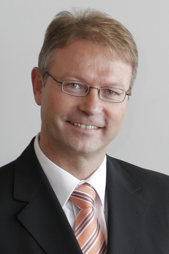 Als erster deutscher Kooperationsgesellschafter wurde Thomas Vollmar zum Präsidenten der adi gewählt.